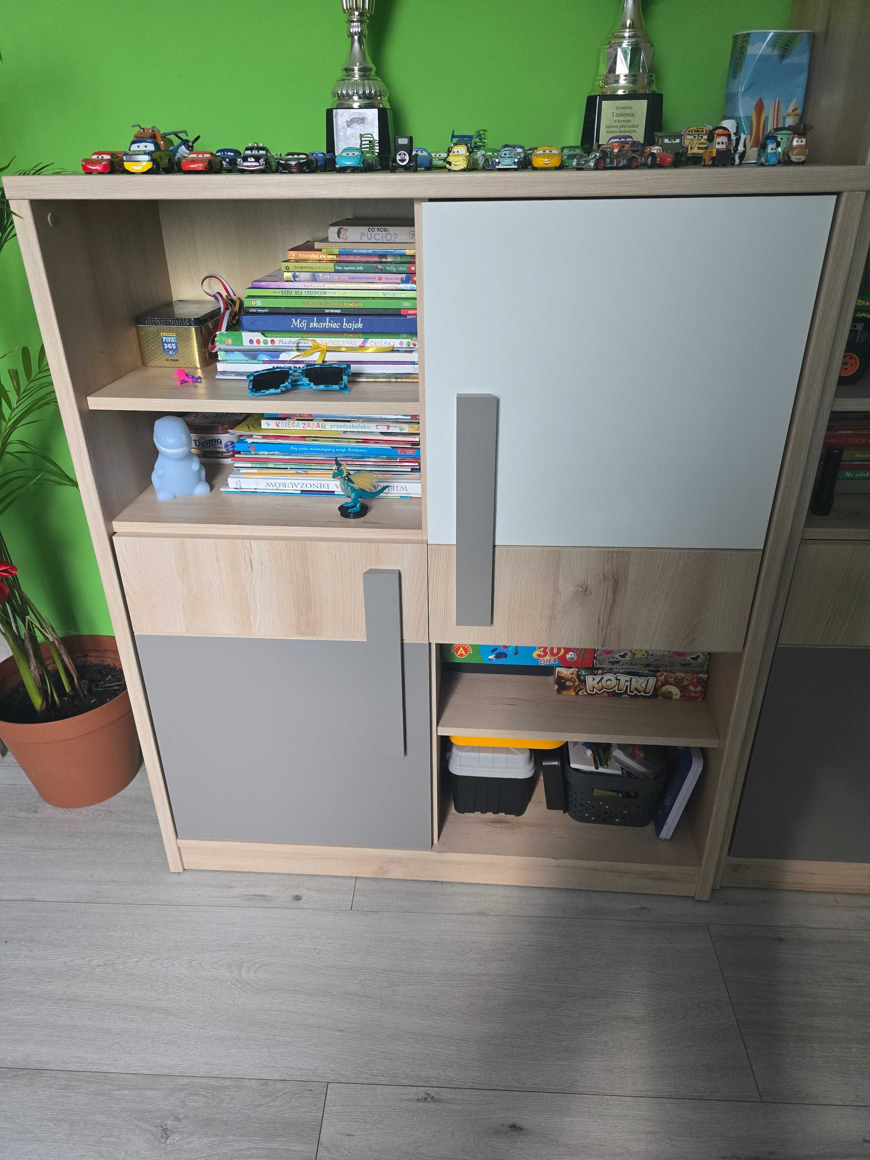 Komplet mebli do pokoju dziecięcego