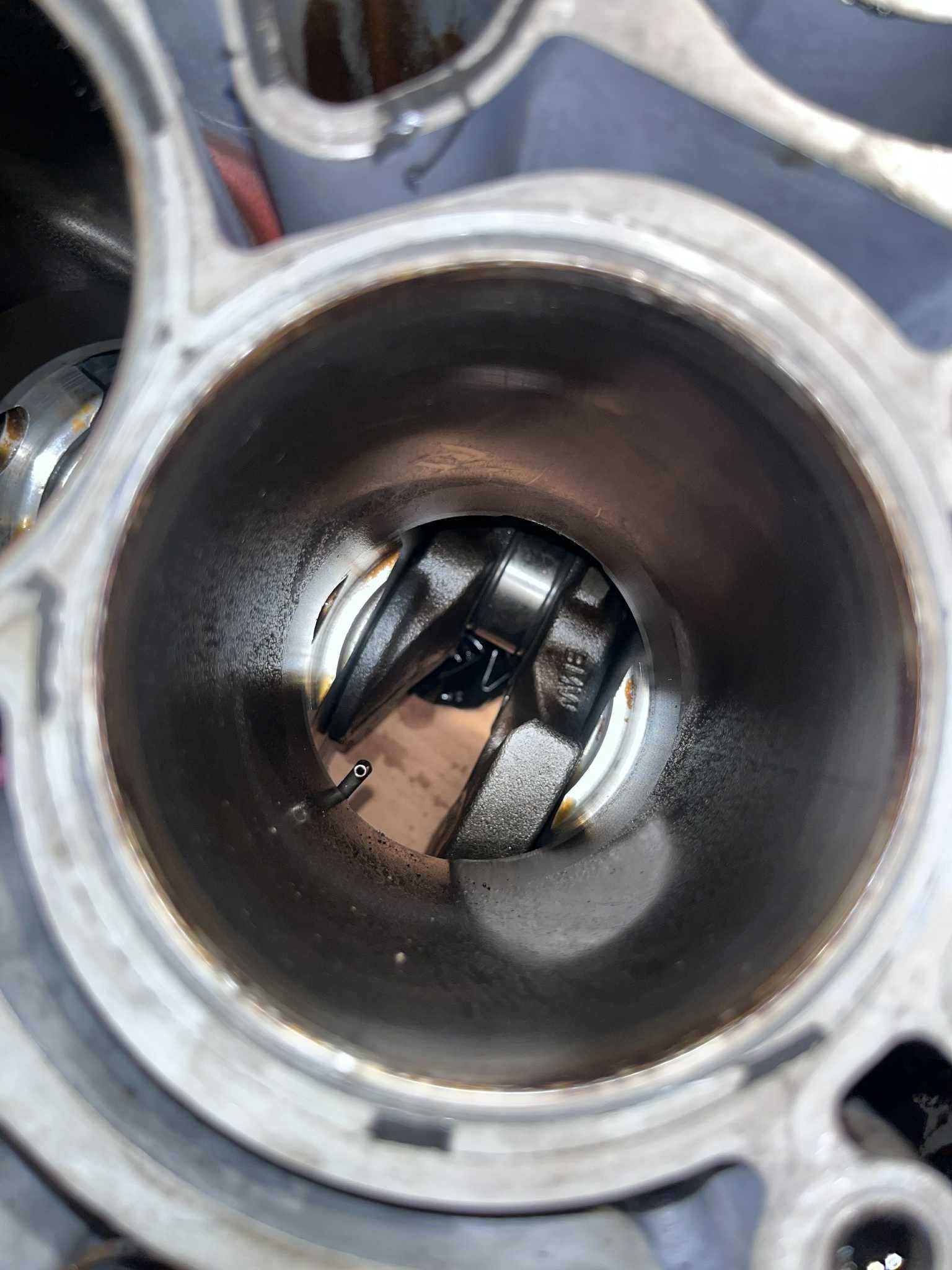 Blok silnika z wałem korbowym BMW E90 E87 N43B20a