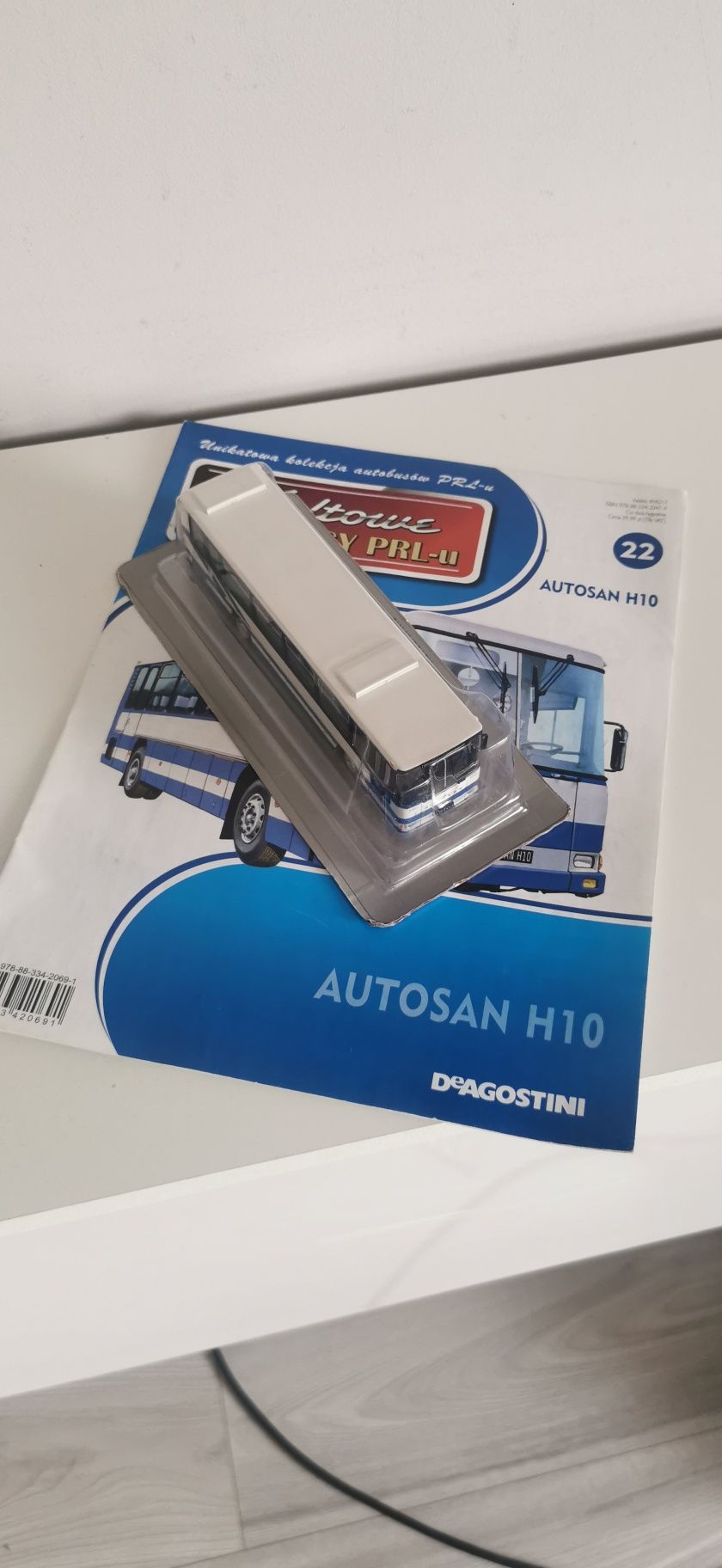 Autosan H10-11. Model kultowe autobusy PRL. Skala 1:82. Nowy.