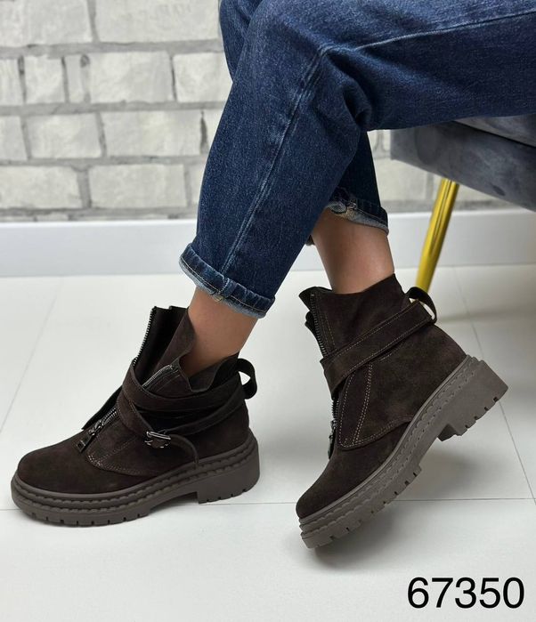 Жіночі шкіряні демісезонні черевики в кольорах