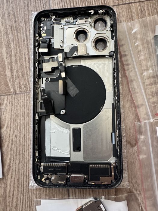 Заднє скло Iphone 15,16 Pro Max