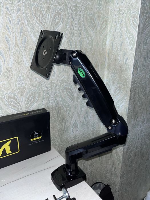 Кронштейн для монітора 13-30 дюймів