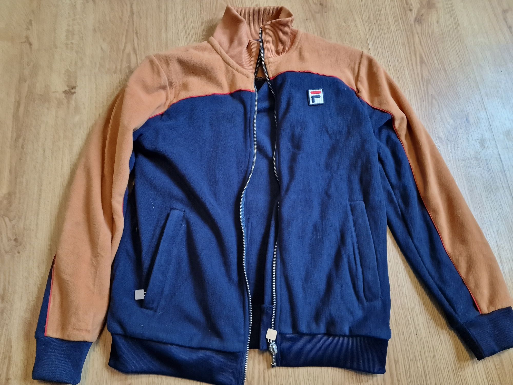 Bluza Fila 158-164 rozpinana na zamek z kieszeniami