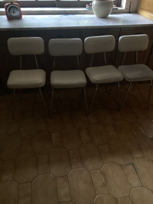 Conjunto de mesa e cadeiras Vintage/ antigo