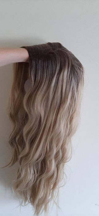 Peruka blond fale