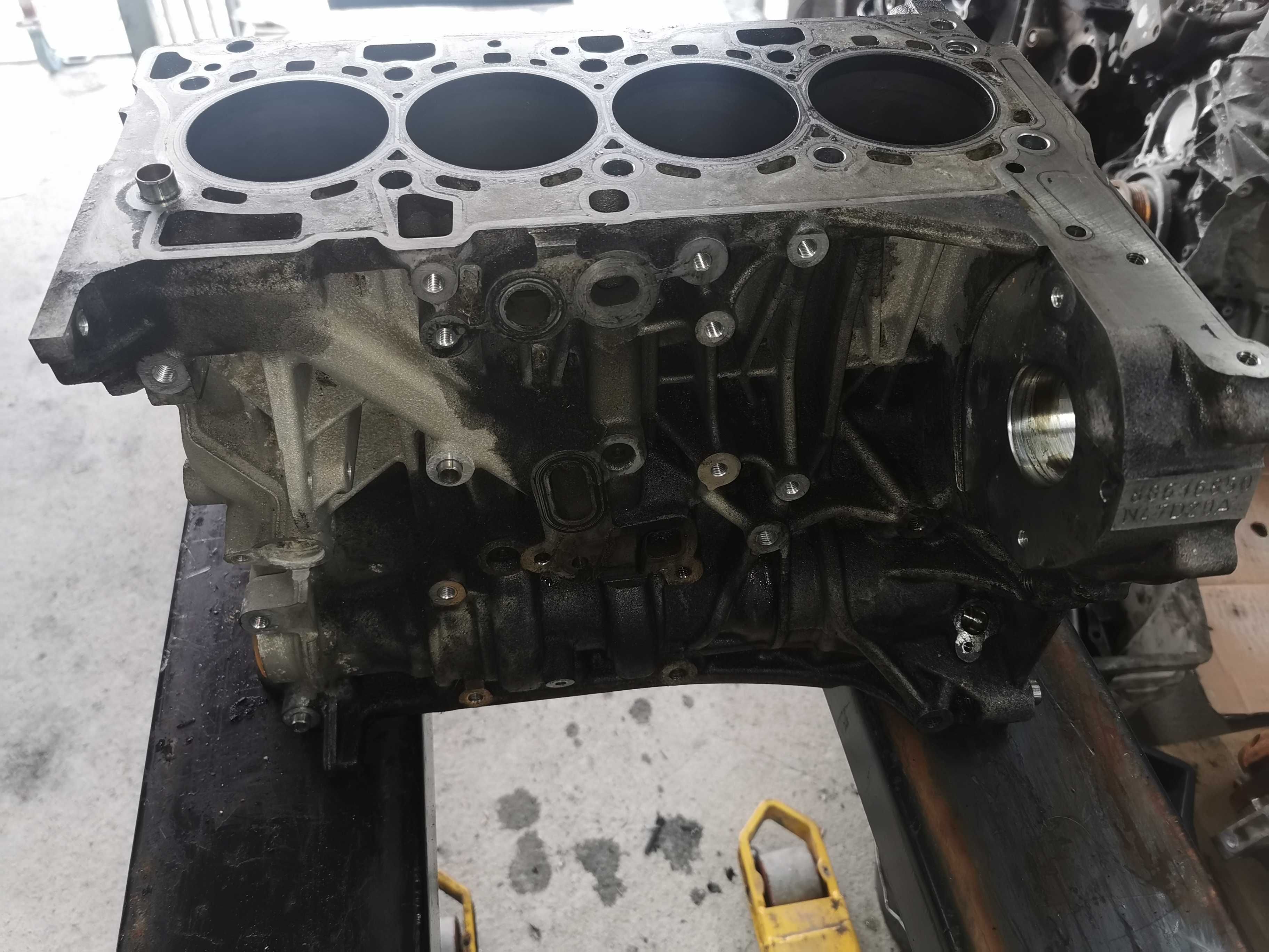 Blok, korbowód tłok bmw 2,0d N47D20A 07-10