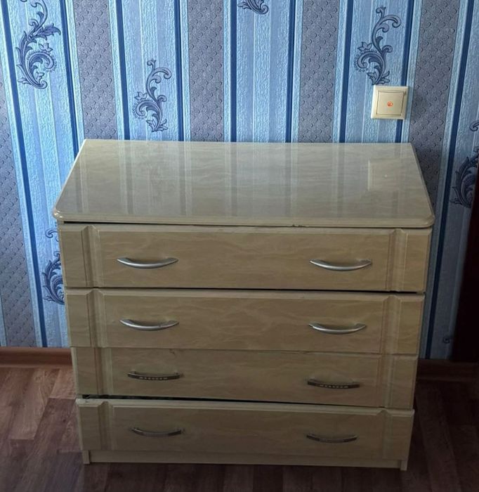 Мебель спальня гарний стан