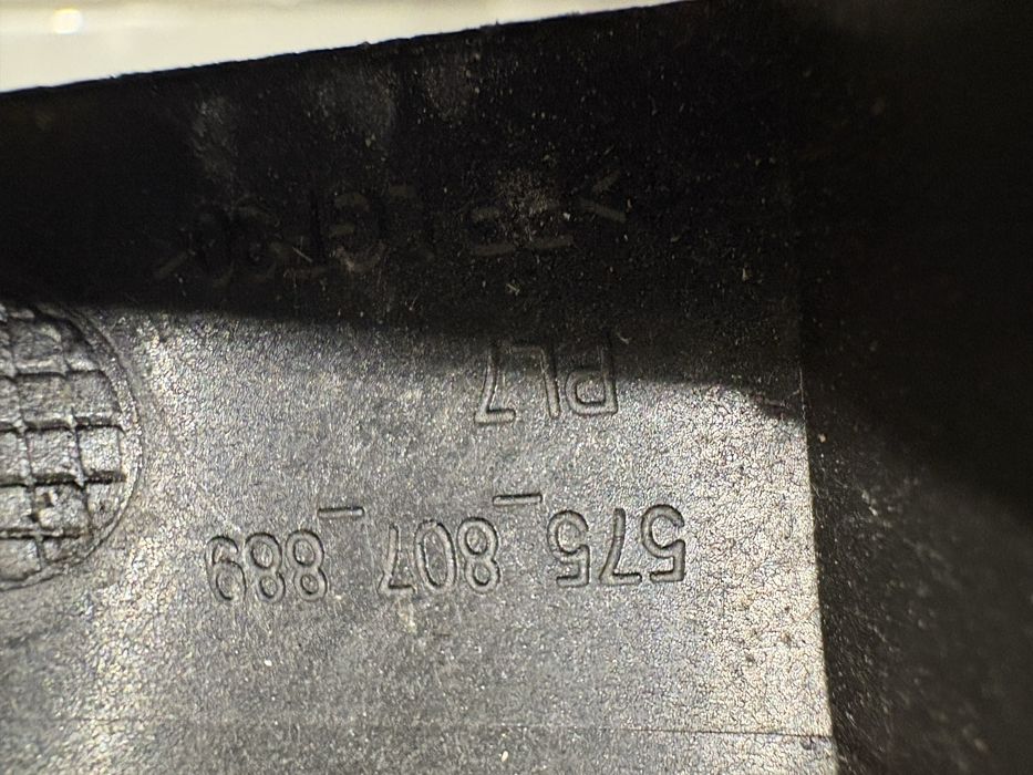 Slizg lampy reflektora seat ateca lift