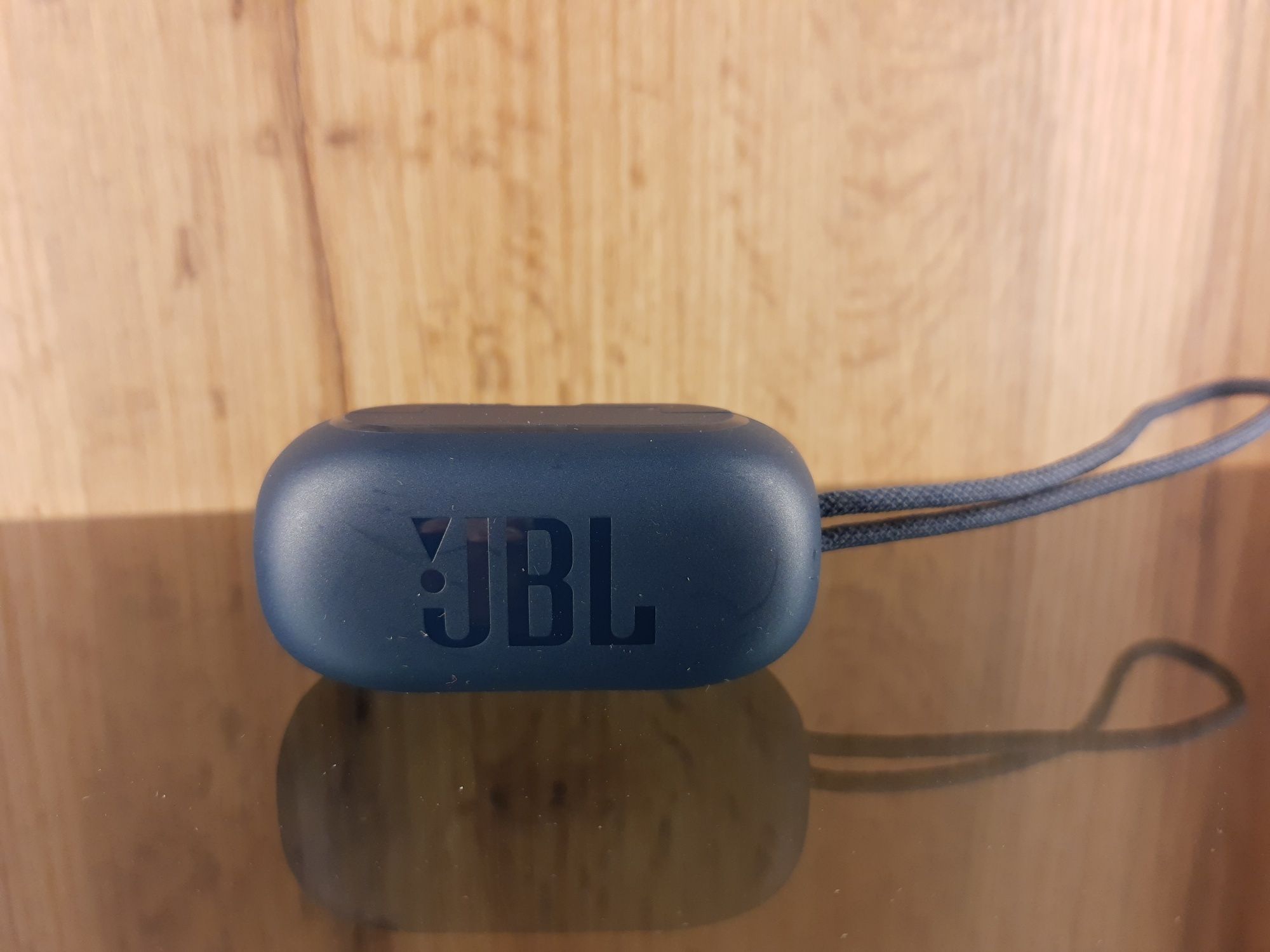 JBL reflect mini ładowarka,sam case