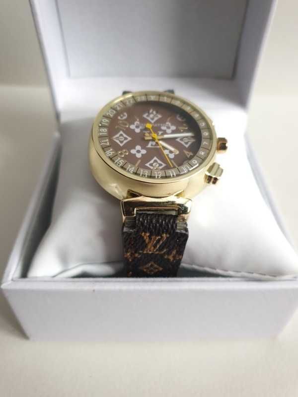 Zegarek damski nowy w pudełku z monogramem LV