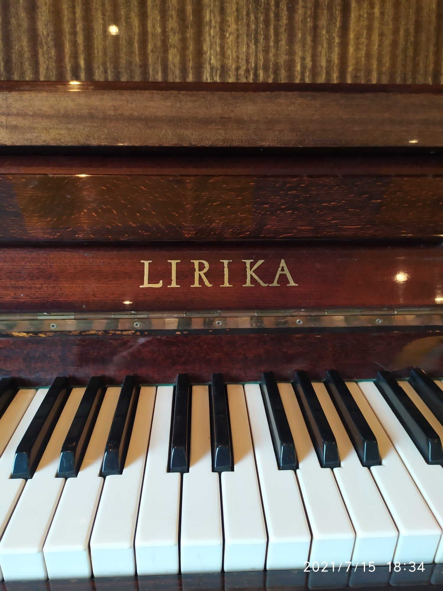 Pianino marki Lirika