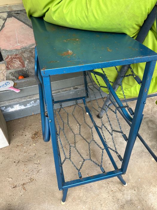 Divã de metal vintage