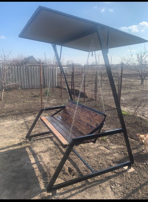 Качеля садовая.