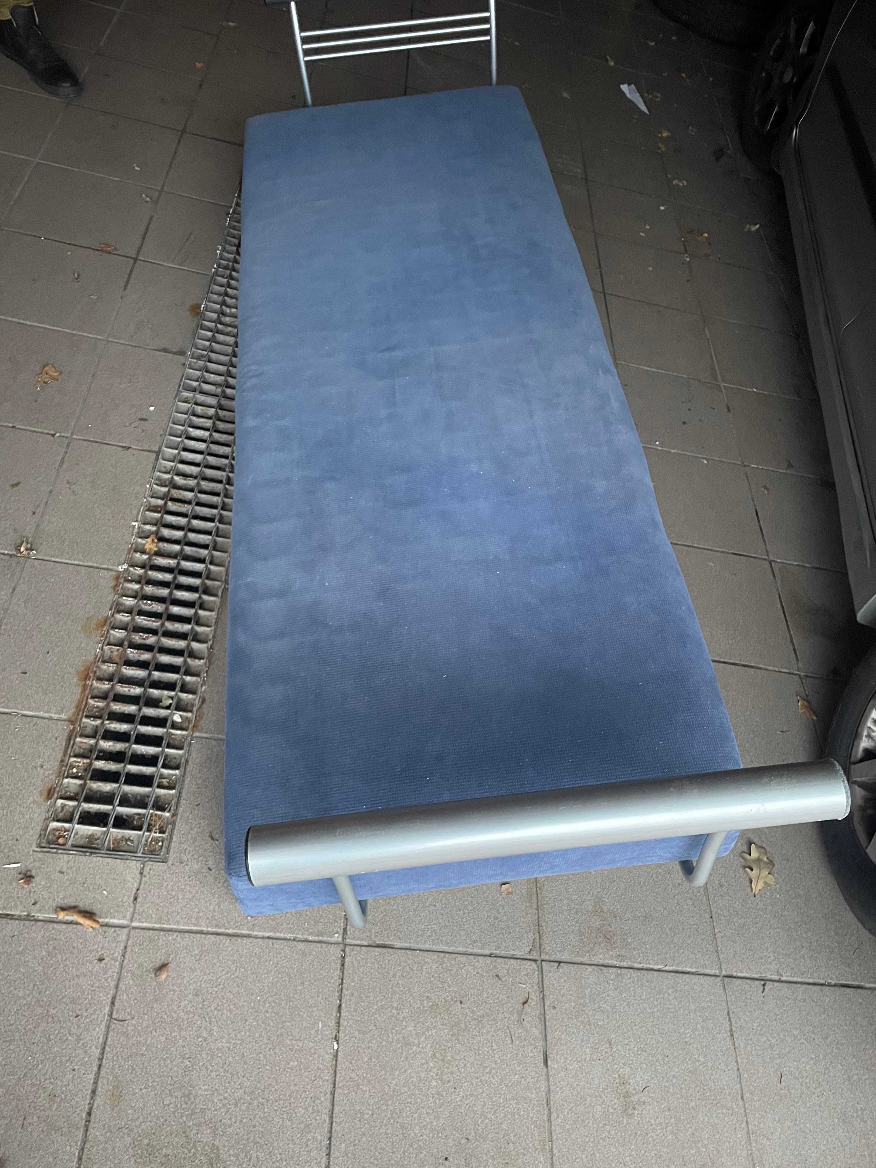 łóżko sofa kanapa