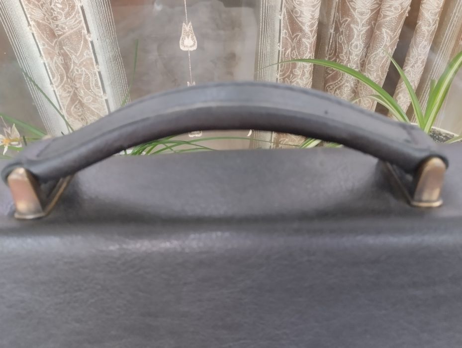 Продаю портфель для документов