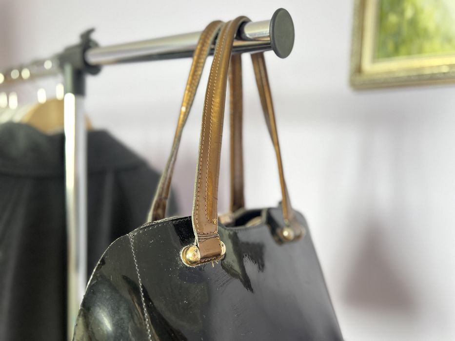 Чорна лакована велика сумка