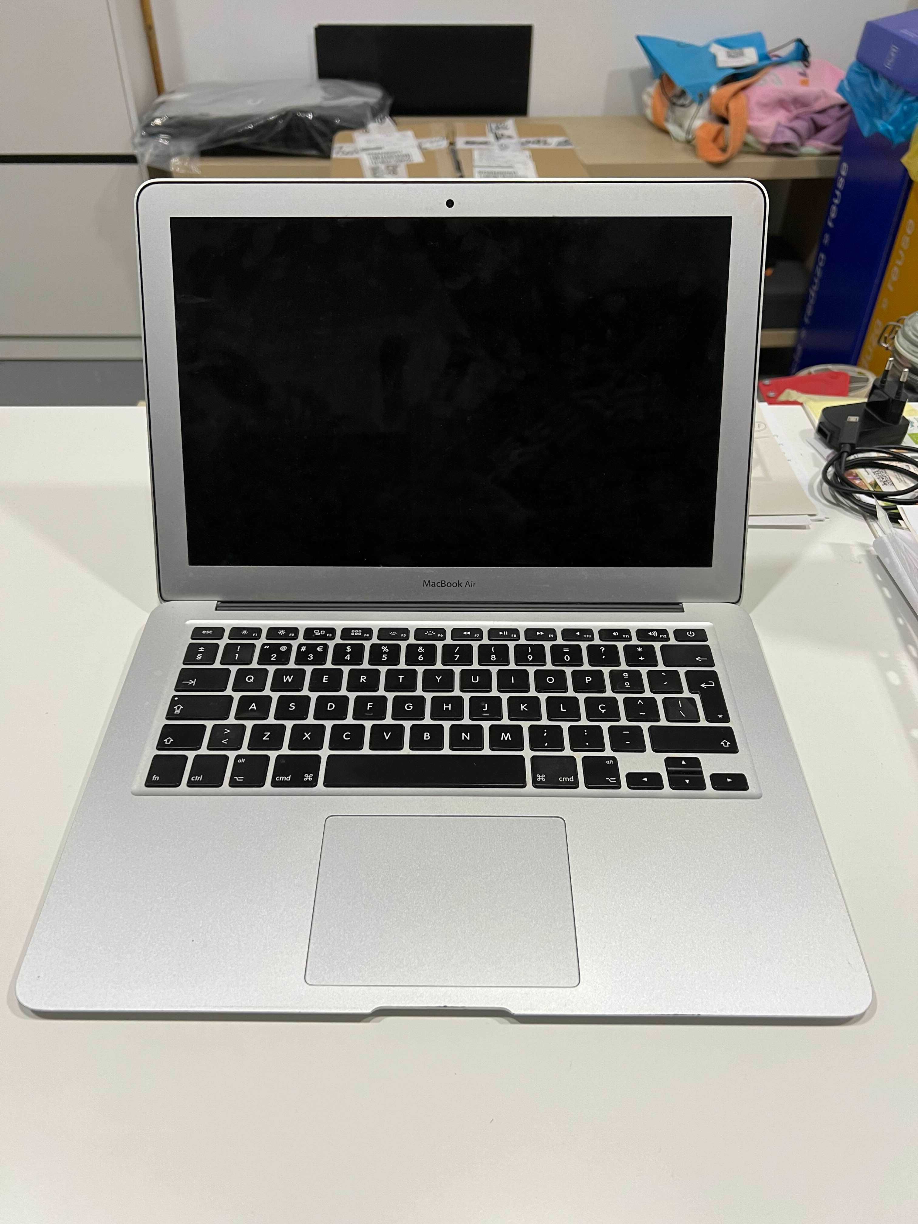 MacBook Air 13'' (2017 | i5 1.8GHz | 8 GB RAM | 256GB SSD)