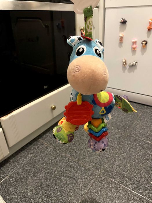 Brinquedo de Bebé para Carrinho – Peluche Sensorial com Mordedores