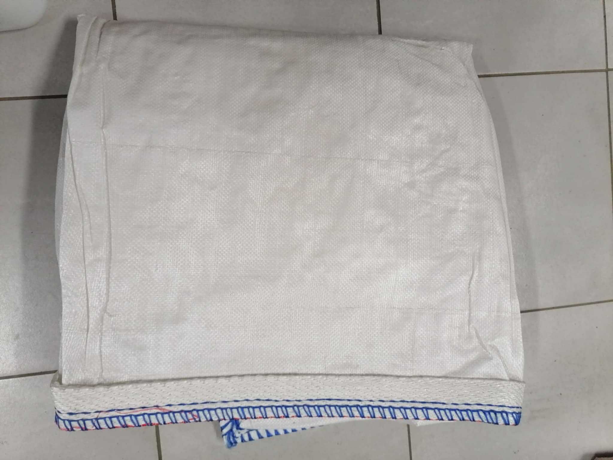 BIG BAG 90X90X110 z kominem wsypowym i wysypowym . 1 SZT