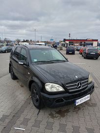 Na sprzedaż Mercedes ML 3.2 LPG/4x4/wygodny/długie OC/ładny stan/