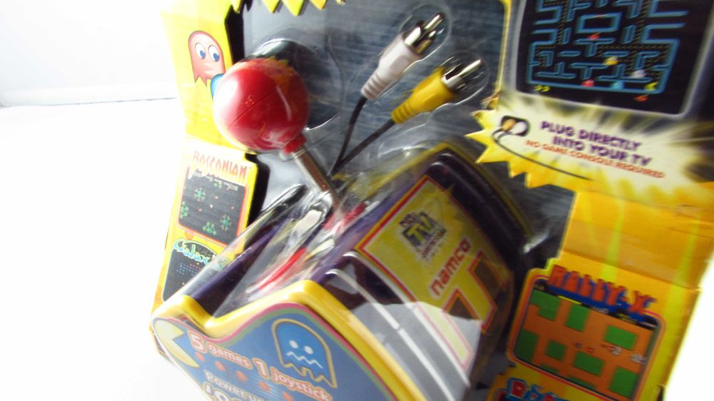 JAKKS PACIFIC - Plug & Play - Namco - Retro Konsola do gier PAC-MAN