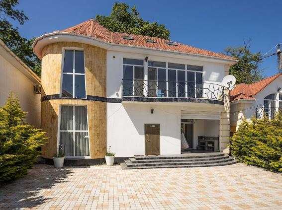 Просторный дом с ремонтом возле моря "Золотой Берег"