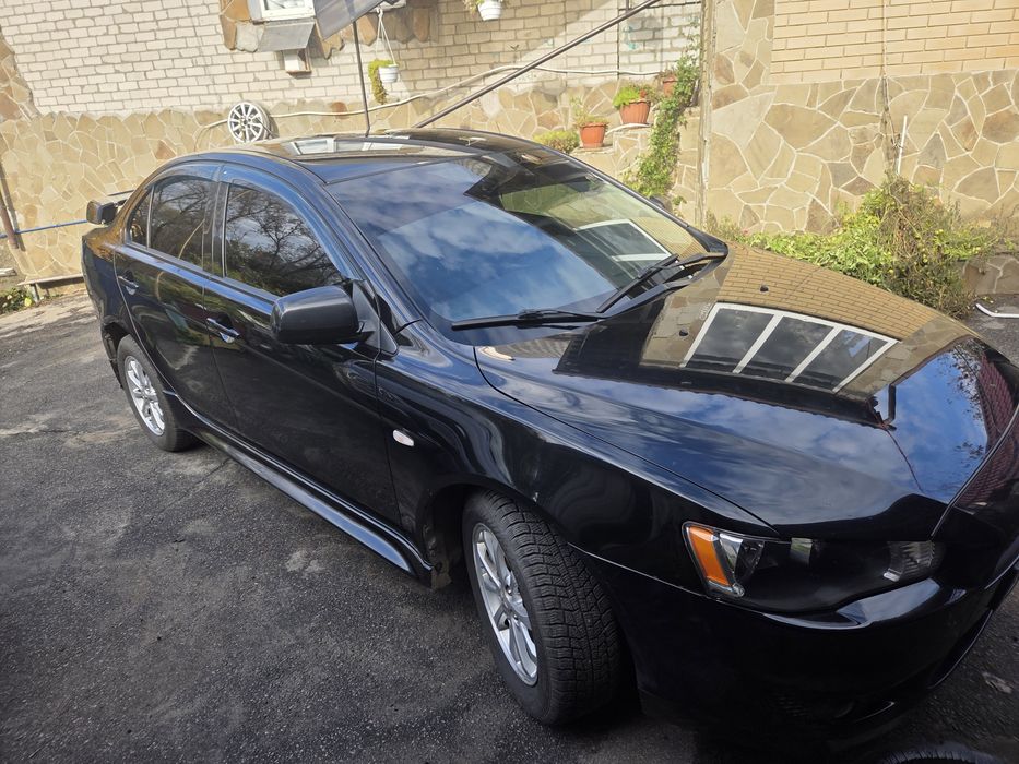 Продам Mitsubishi Lanser 10 2011г. 2л.