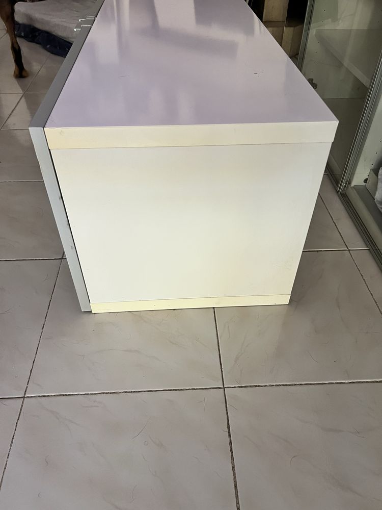 Movel IKEA comprido