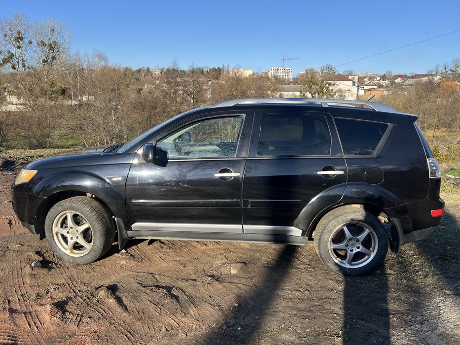 Продам свіжопригнане авто мітсубісі аутлендер