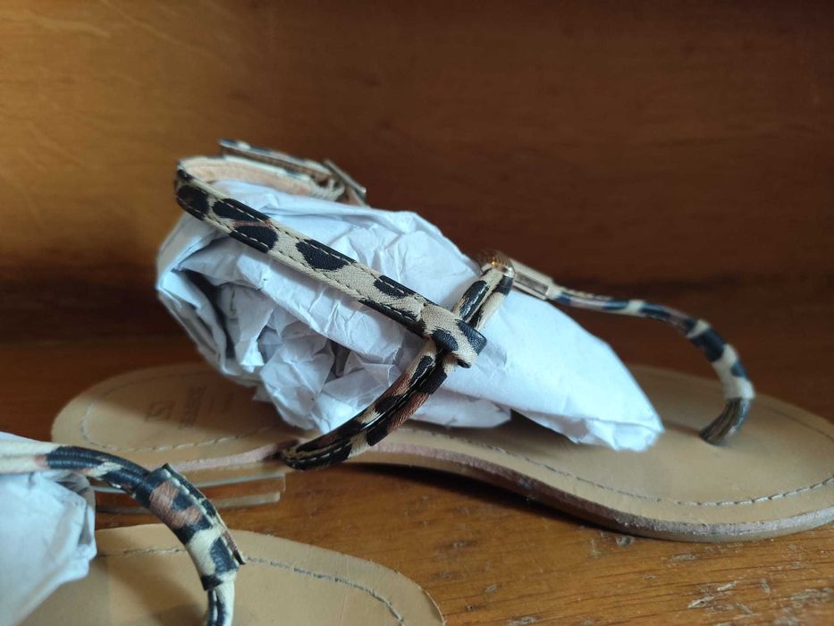 Sandálias animal print Seaside tamanho 37