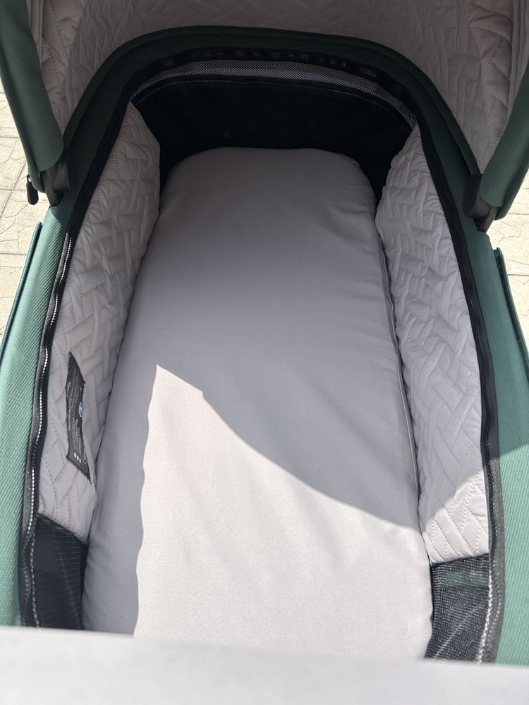 Carrello Omega Plus коляска 2 в 1