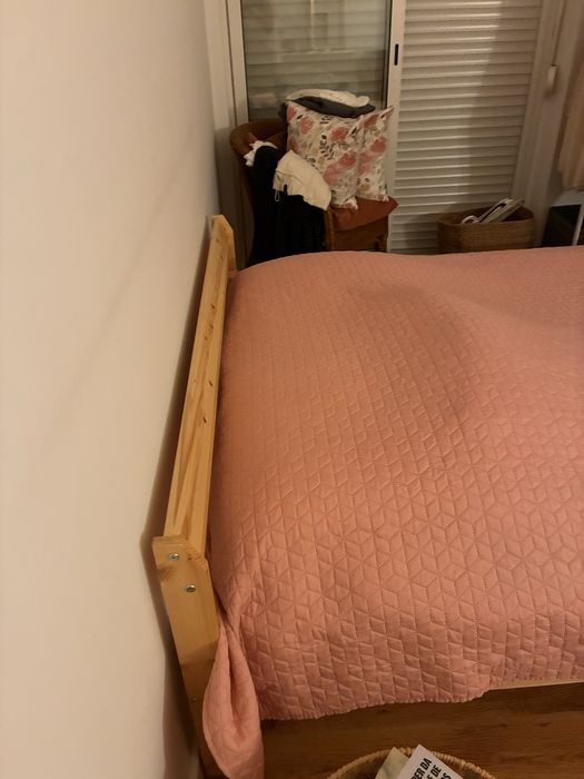 Cama Ikea com colchão