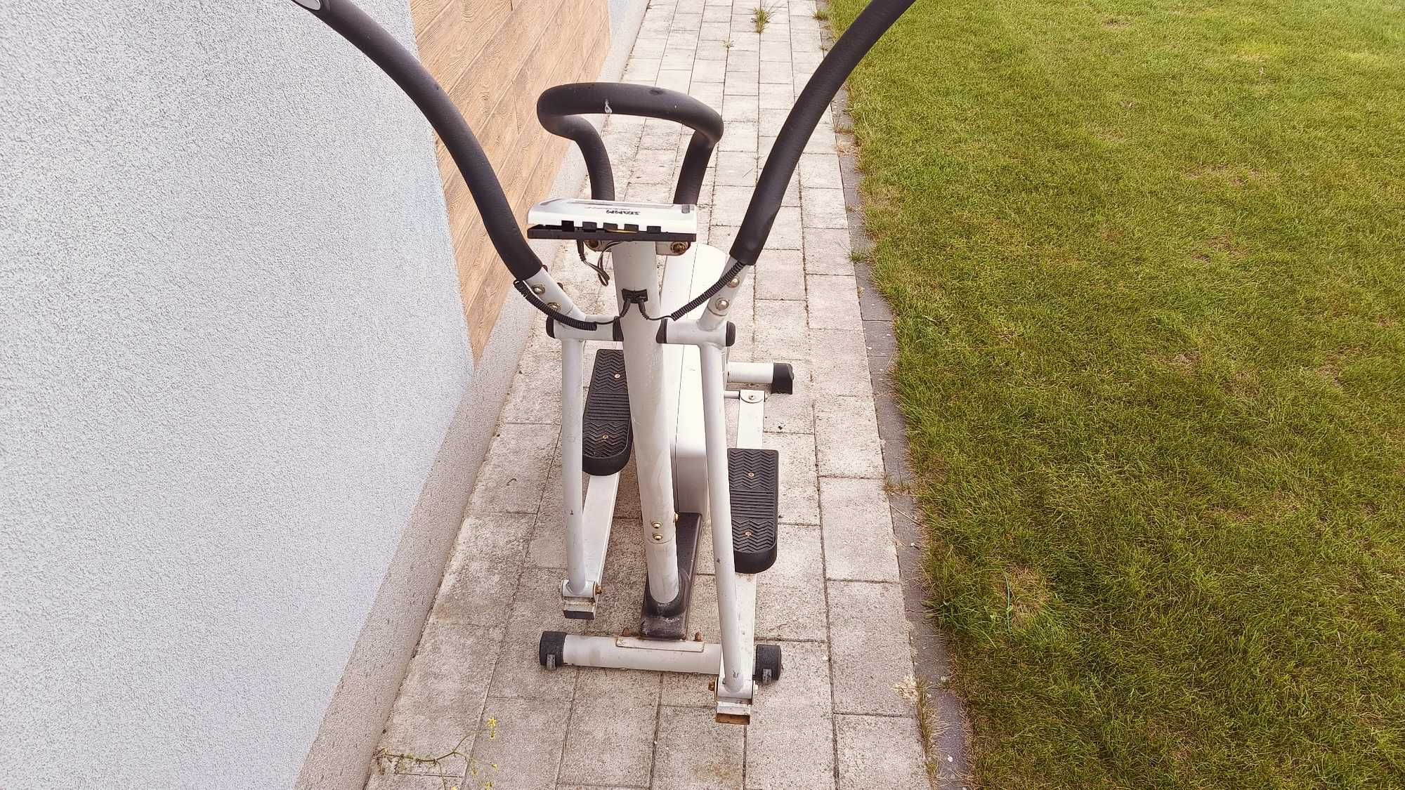 Rowerek stacjonarny marki Stamm bodtfit
