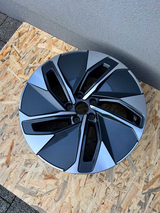 Felga Volkswagen ID4 ARTEON PASSAT 19" 5x112 ET45 11A601025M