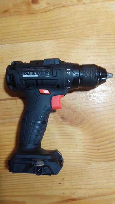 Акумуляторний дриль-шуруповерт Dnipro-M CD-200BC Ultra.
Стан абсолютно