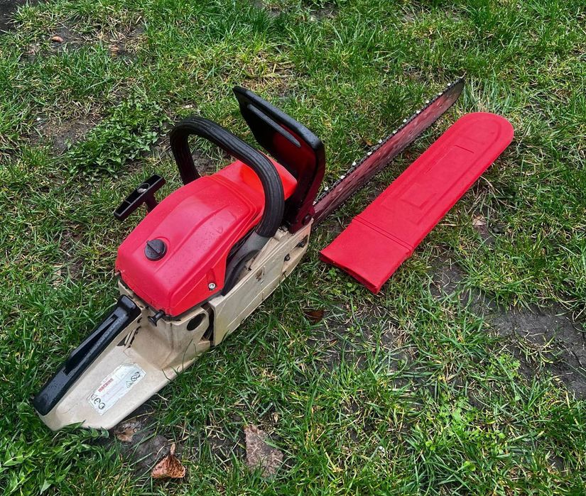 Продам бензопилу