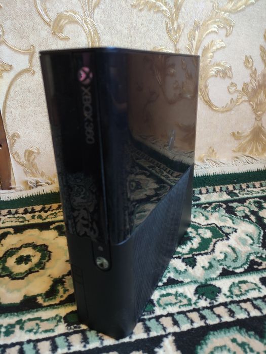 Продам икс бокс 360