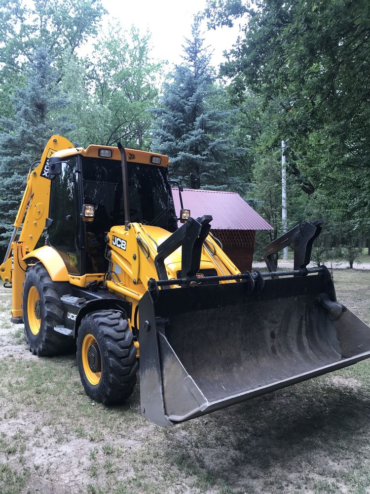 JCB 3CXНадаємо послуги екскаватора навантажувача