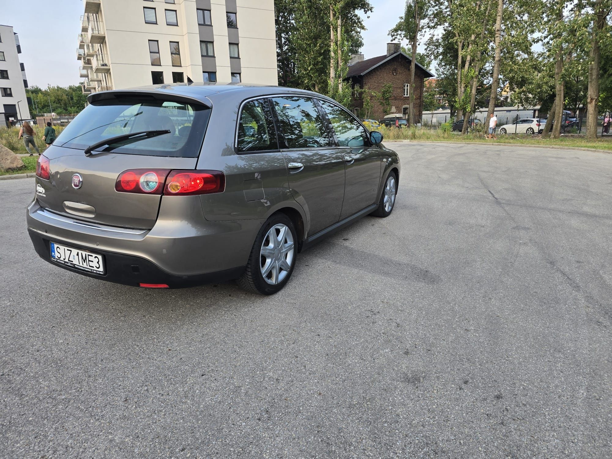 Sprze sprzedam Fiat croma 1.9 multijet automat 150 koni 2010 rok
Multi