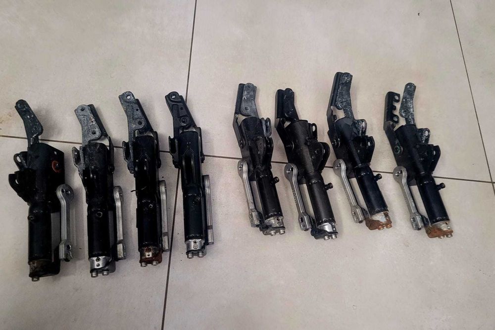 siłownik dachu BMW Z4 e85 prawy oryginał pompa hydraulika