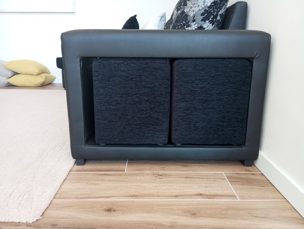 Sofá chaise long + puffs
