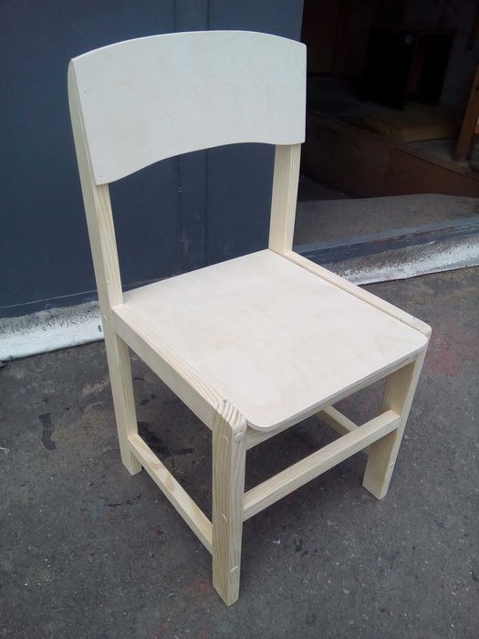 Стілець дитячий дерев'яний