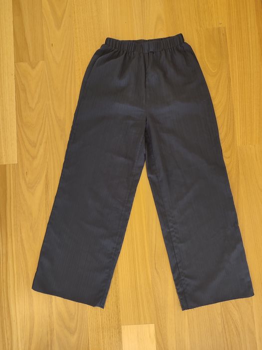 Calças estilo pantalonas azul marinho