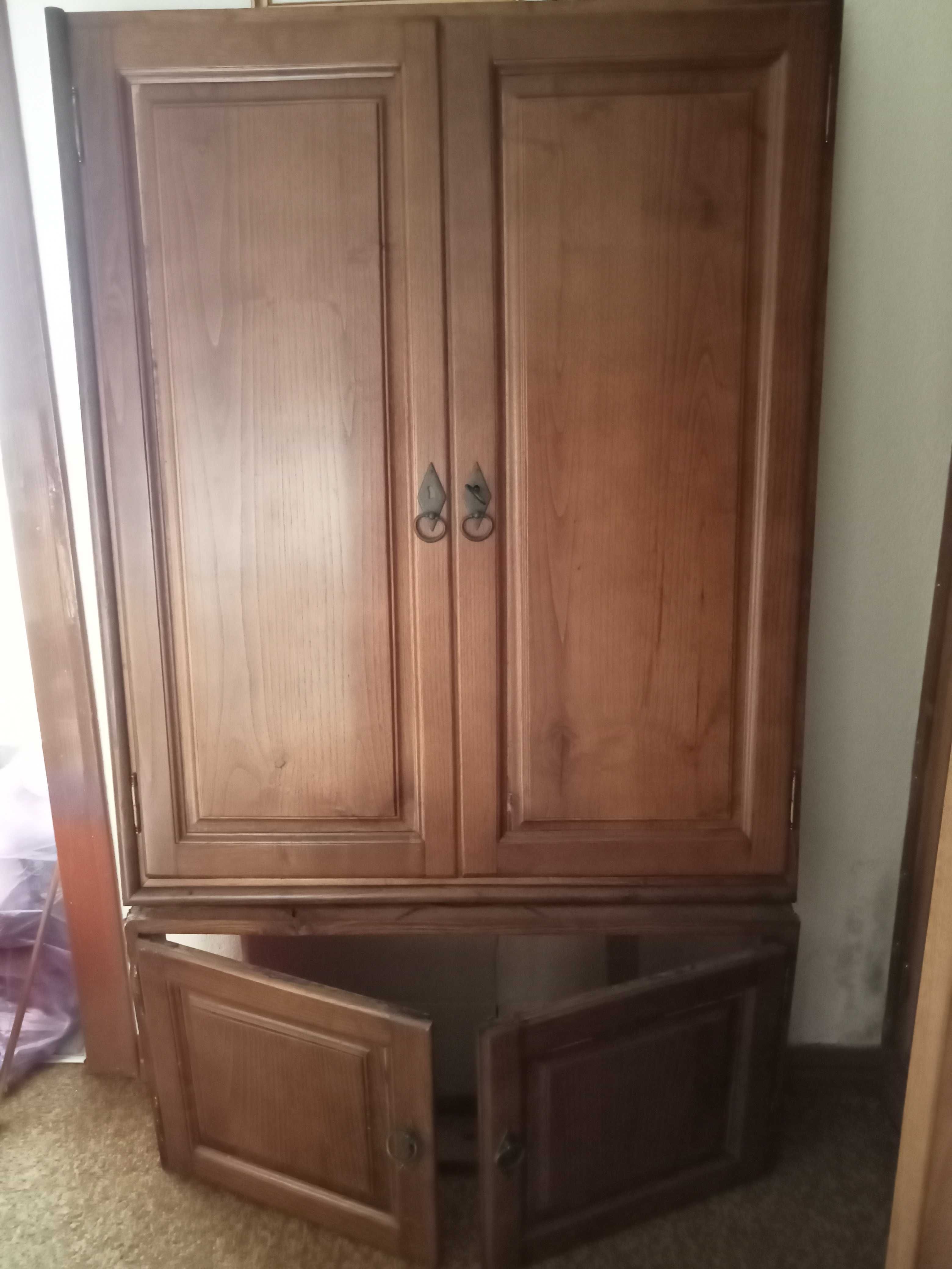 Conjunto de portas de madeira para encastrar