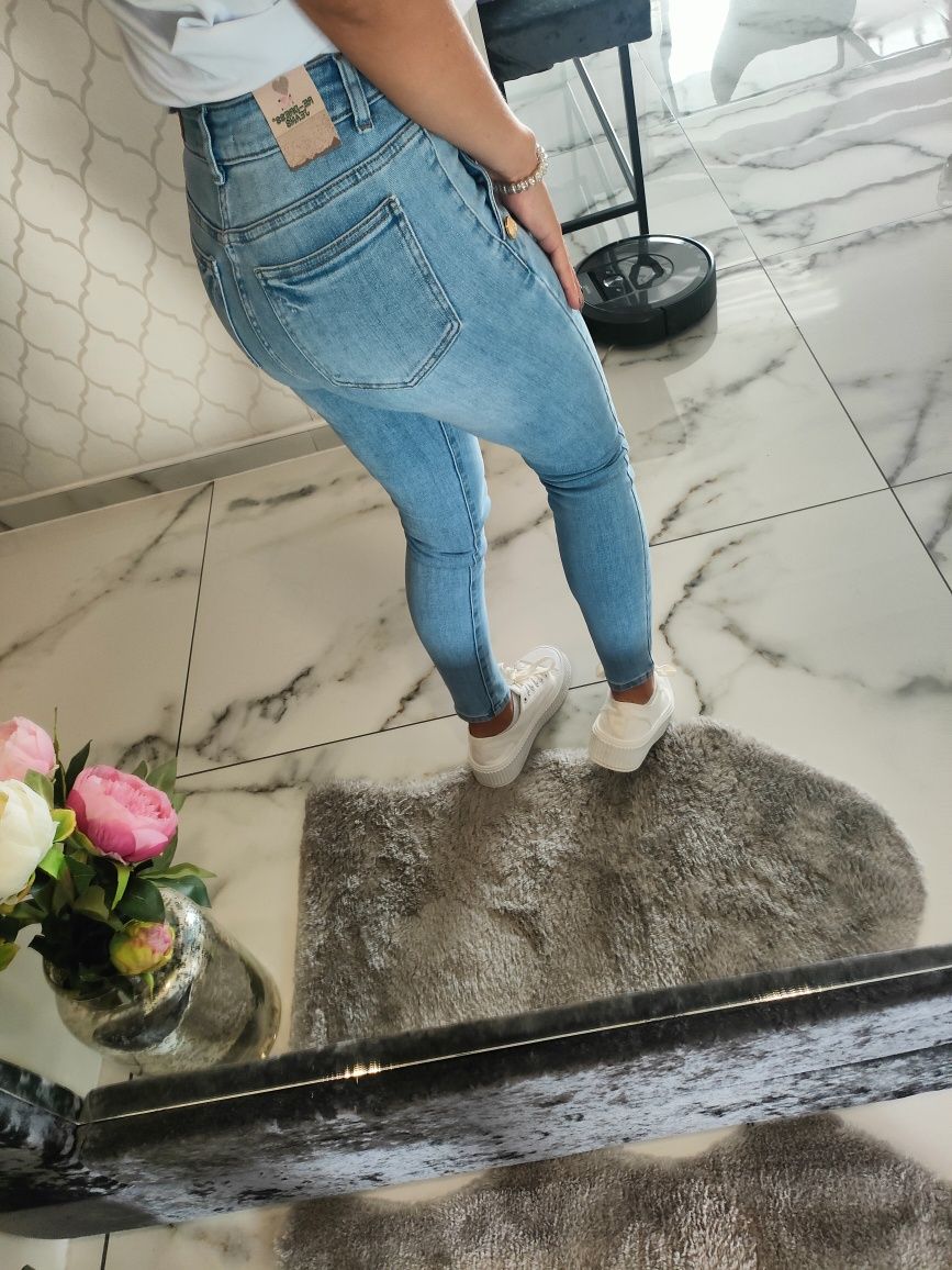 Spodnie jeansy wysoki stan rozmiar M
