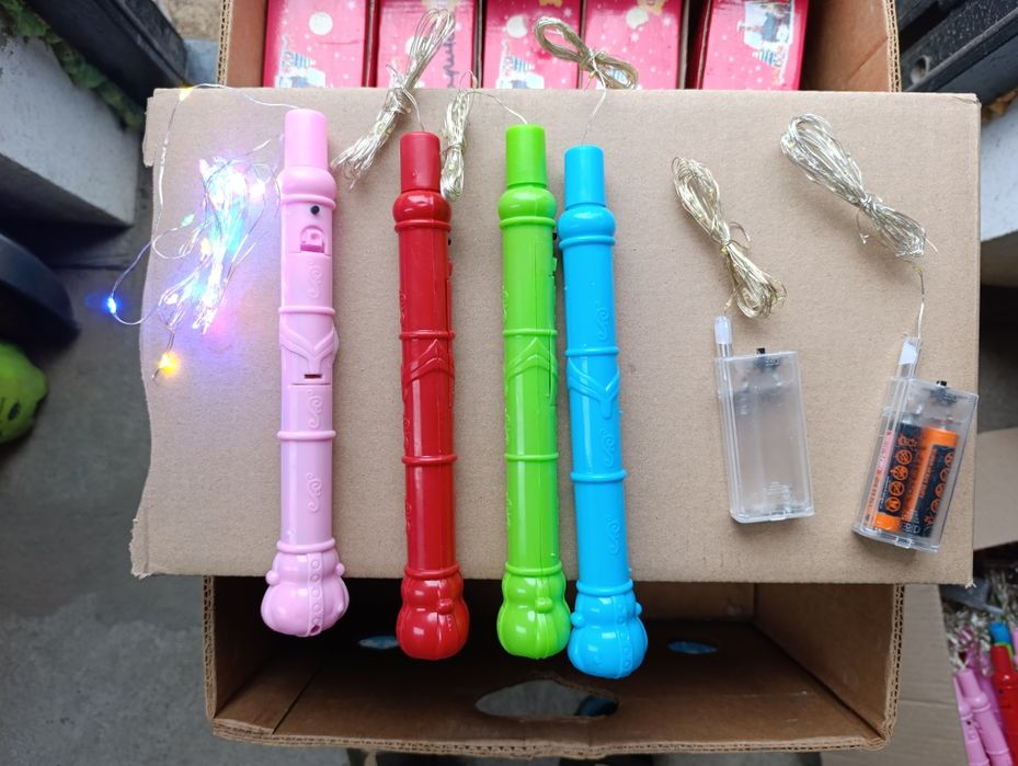 Шторка , гирлянда на батарейках .