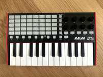 AKAI APC Key 25 MK2 – jak nowy, mało używany + kabel
