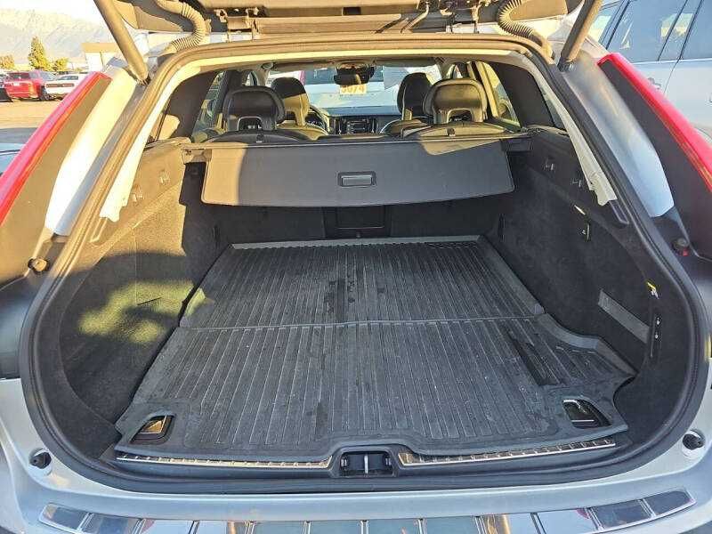 2018 Volvo V90 Cross Country