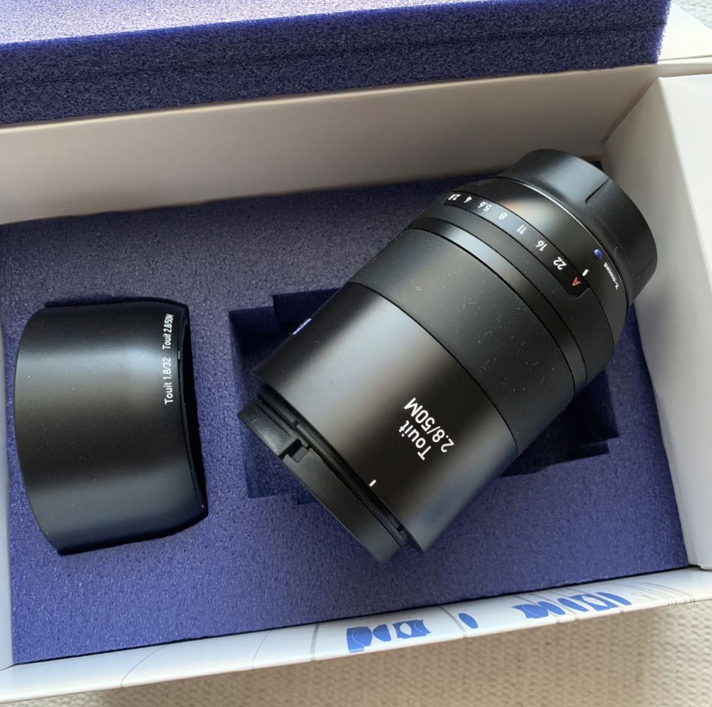 ZEISS Touit 2.8/50M X - автофокусный объектив Fujifilm X-mount