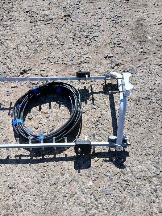 Антенна двойная + 2 кабеля к интернету